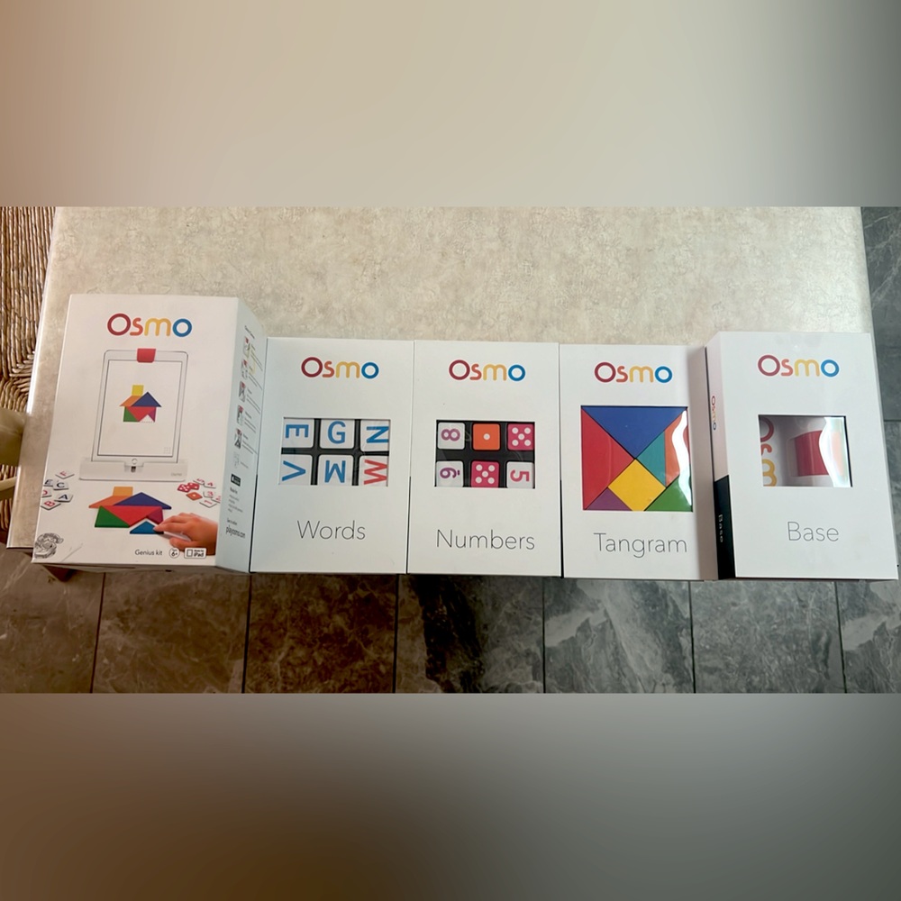 OSMO Genius Kit - Contains all pieces and base for iPad.